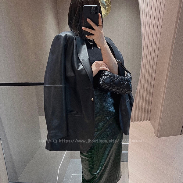 b074bbaf5a0942dbeee6e847548f851c_1695732282_8925.jpg b074bbaf5a0942dbeee6e847548f851c_1695732282_8925.jpg