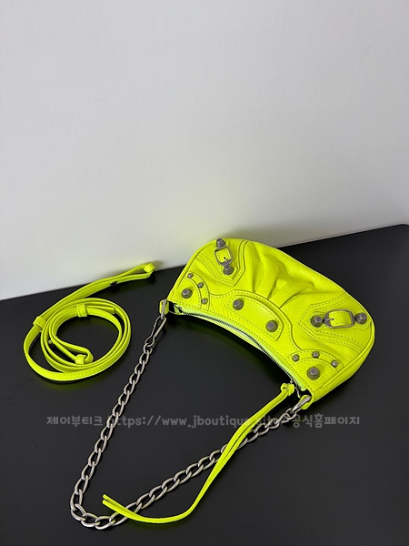 0366e21a1e43c6a5d8c1f401e056d049_1697217131_5272.jpg 0366e21a1e43c6a5d8c1f401e056d049_1697217131_5272.jpg