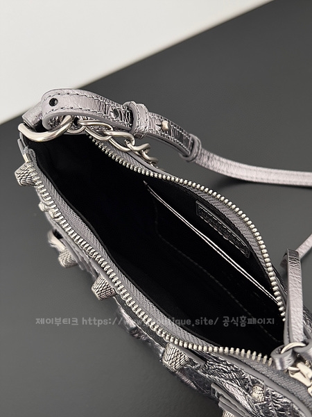 0366e21a1e43c6a5d8c1f401e056d049_1697217148_7226.jpg 0366e21a1e43c6a5d8c1f401e056d049_1697217148_7226.jpg