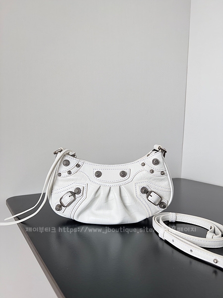 0366e21a1e43c6a5d8c1f401e056d049_1697217158_6071.jpg 0366e21a1e43c6a5d8c1f401e056d049_1697217158_6071.jpg