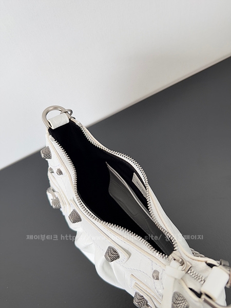 0366e21a1e43c6a5d8c1f401e056d049_1697217160_0014.jpg 0366e21a1e43c6a5d8c1f401e056d049_1697217160_0014.jpg