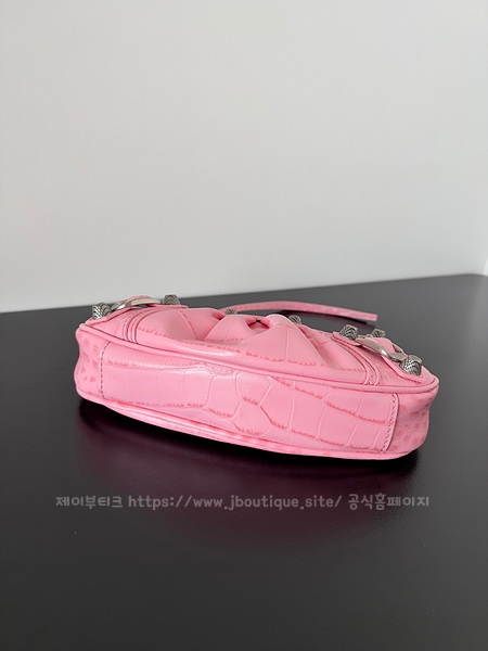 0366e21a1e43c6a5d8c1f401e056d049_1697217167_6742.jpg 0366e21a1e43c6a5d8c1f401e056d049_1697217167_6742.jpg