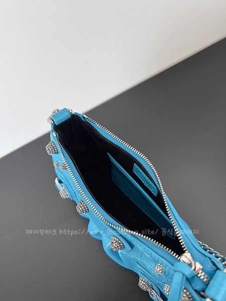 0366e21a1e43c6a5d8c1f401e056d049_1697217172_7263.jpg 0366e21a1e43c6a5d8c1f401e056d049_1697217172_7263.jpg