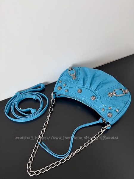 0366e21a1e43c6a5d8c1f401e056d049_1697217172_9444.jpg 0366e21a1e43c6a5d8c1f401e056d049_1697217172_9444.jpg