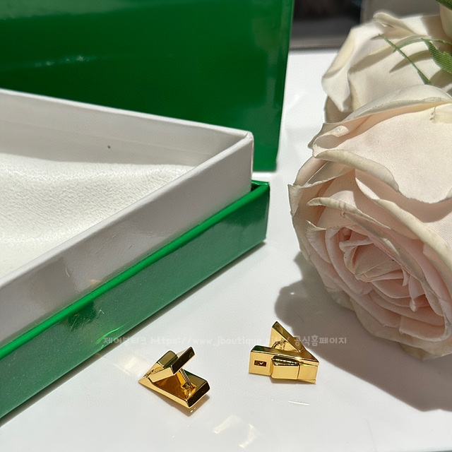 2b9d960bc486e789829e6768fe6b689a_1697543459_012.jpg 2b9d960bc486e789829e6768fe6b689a_1697543459_012.jpg