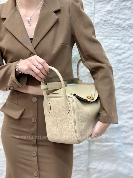 a7141064555ff292fee467db468dd866_1697223654_1117.jpg a7141064555ff292fee467db468dd866_1697223654_1117.jpg