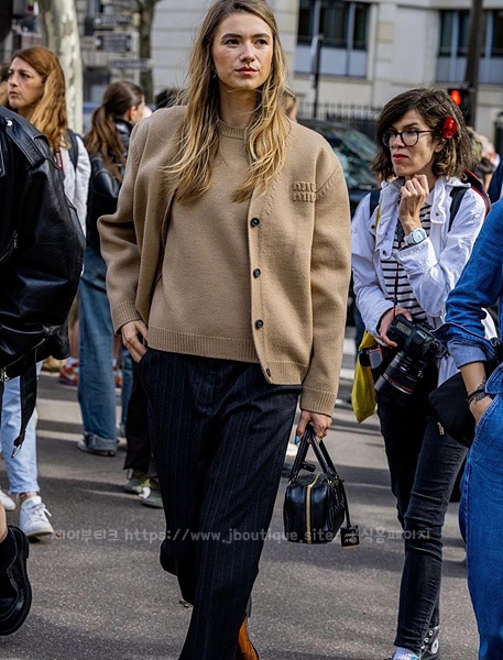 a99f6b26e09e2604b88cc7e10da1e123_1698586315_0377.jpg a99f6b26e09e2604b88cc7e10da1e123_1698586315_0377.jpg