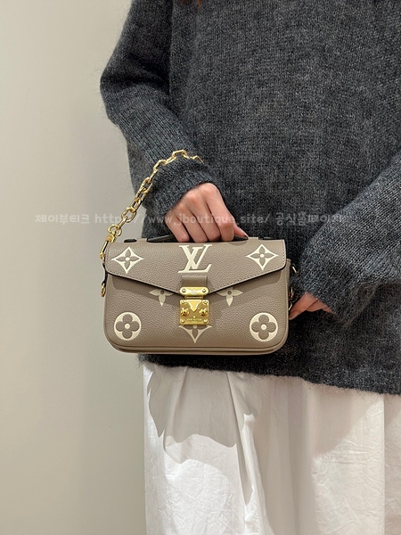 dbdd6a818b80a6f7f3aea78110e83217_1698304167_6202.jpg dbdd6a818b80a6f7f3aea78110e83217_1698304167_6202.jpg