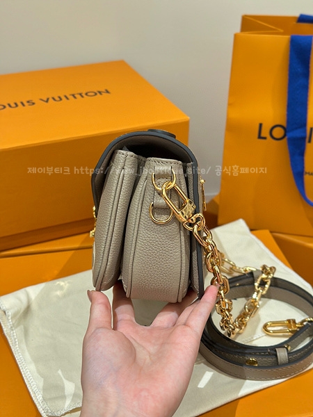 dbdd6a818b80a6f7f3aea78110e83217_1698304172_8968.jpg dbdd6a818b80a6f7f3aea78110e83217_1698304172_8968.jpg