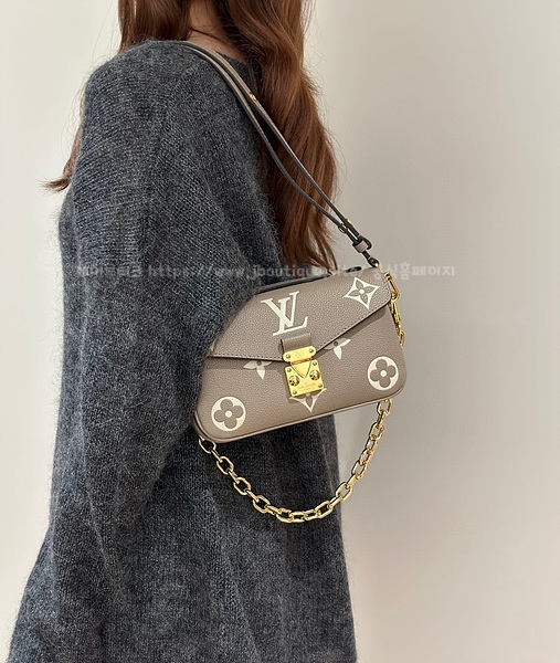 e989a5ae955f96d64b6217e5515b5b69_1698304169_9868.jpg e989a5ae955f96d64b6217e5515b5b69_1698304169_9868.jpg