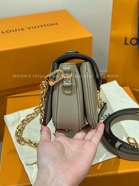 e989a5ae955f96d64b6217e5515b5b69_1698304173_3502.jpg e989a5ae955f96d64b6217e5515b5b69_1698304173_3502.jpg