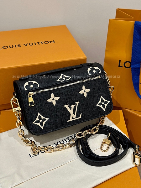 e989a5ae955f96d64b6217e5515b5b69_1698304417_0731.jpg e989a5ae955f96d64b6217e5515b5b69_1698304417_0731.jpg