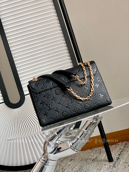 b409cc67baf0172bec71822febf3a707_1705672283_9886.jpg b409cc67baf0172bec71822febf3a707_1705672283_9886.jpg