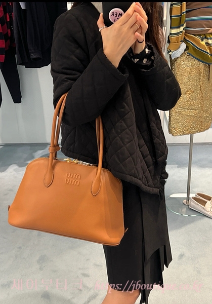 5bedb61e5ed064196f30d7e423f584b9_1734705103_7458.jpg 5bedb61e5ed064196f30d7e423f584b9_1734705103_7458.jpg