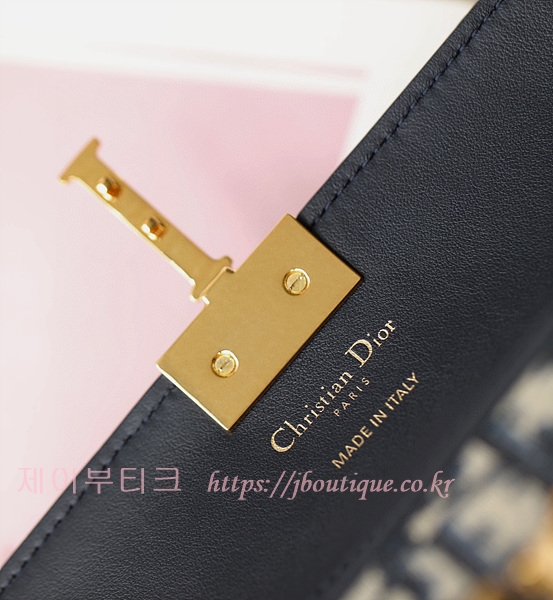 f9eef1f75ad0b08ba5ac8116845db53a_1734688745_1982.jpg f9eef1f75ad0b08ba5ac8116845db53a_1734688745_1982.jpg