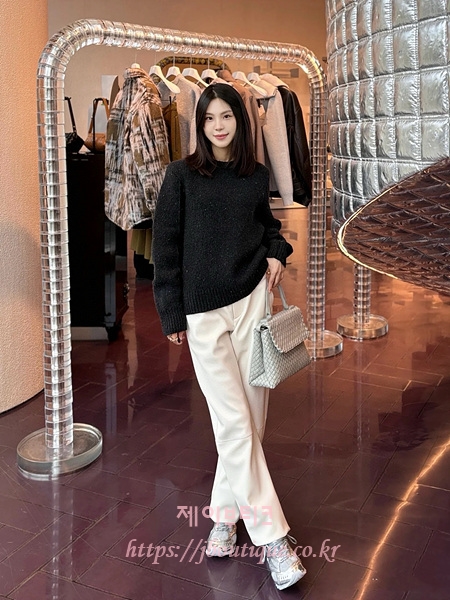 f82a52b25dcfabe08eca918e422aab42_1736516785_399.jpg f82a52b25dcfabe08eca918e422aab42_1736516785_399.jpg