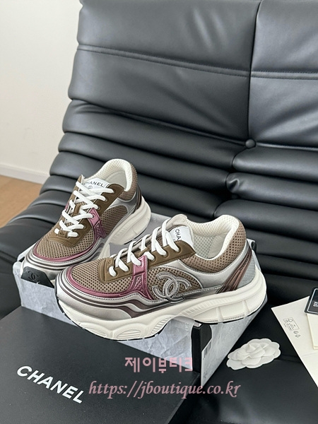 ea3801a00fa168c640ebca1edc566089_1739960627_2029.jpg ea3801a00fa168c640ebca1edc566089_1739960627_2029.jpg