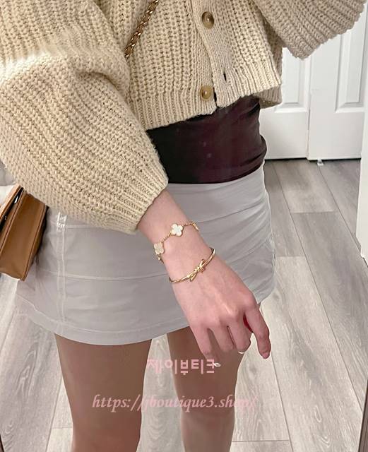 7ad613edf3fcd4be24dab0e90bd9751a_1758190209_7098.jpg 7ad613edf3fcd4be24dab0e90bd9751a_1758190209_7098.jpg