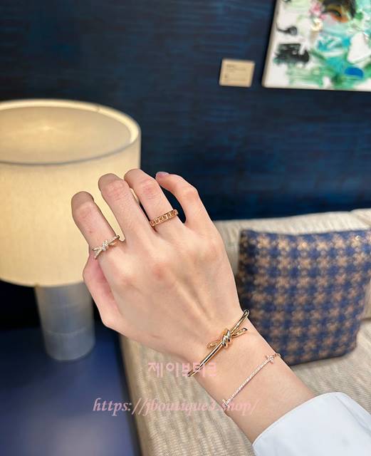 7ad613edf3fcd4be24dab0e90bd9751a_1758190210_3529.jpg 7ad613edf3fcd4be24dab0e90bd9751a_1758190210_3529.jpg