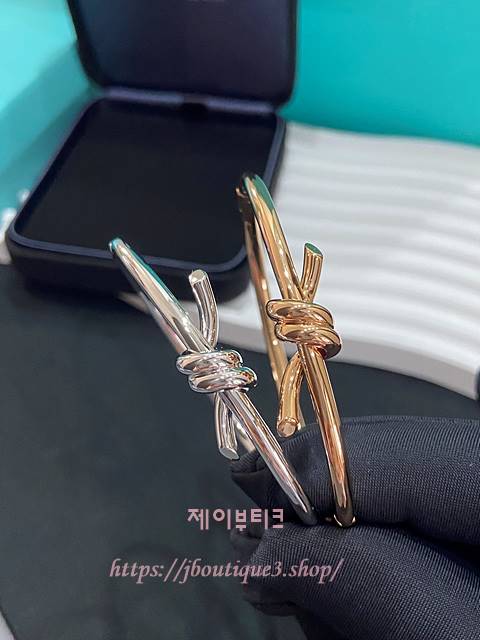 7ad613edf3fcd4be24dab0e90bd9751a_1758190237_0715.jpg 7ad613edf3fcd4be24dab0e90bd9751a_1758190237_0715.jpg