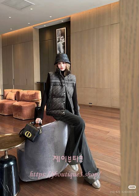 75b1f421cfadad0913e72c244a6d6cd0_1762261809_2315.jpg 75b1f421cfadad0913e72c244a6d6cd0_1762261809_2315.jpg