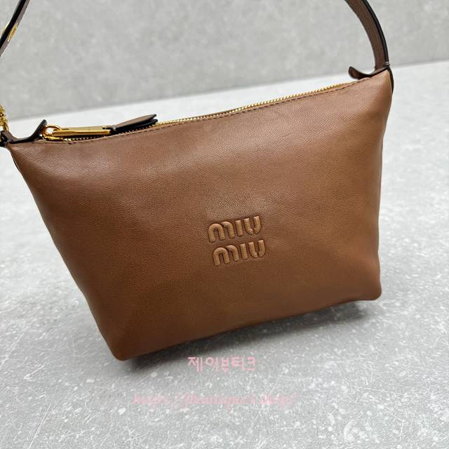 8d96914716a4509c005ce1d061de347b_1763586227_8768.jpg 8d96914716a4509c005ce1d061de347b_1763586227_8768.jpg