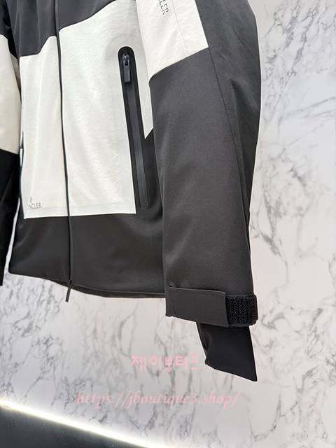 0e2f44c5ee84beb82ffc015bdc7781d8_1765824505_7981.jpg 0e2f44c5ee84beb82ffc015bdc7781d8_1765824505_7981.jpg