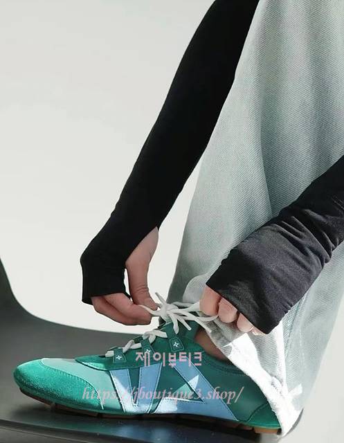 0e2f44c5ee84beb82ffc015bdc7781d8_1765834103_9034.jpg 0e2f44c5ee84beb82ffc015bdc7781d8_1765834103_9034.jpg