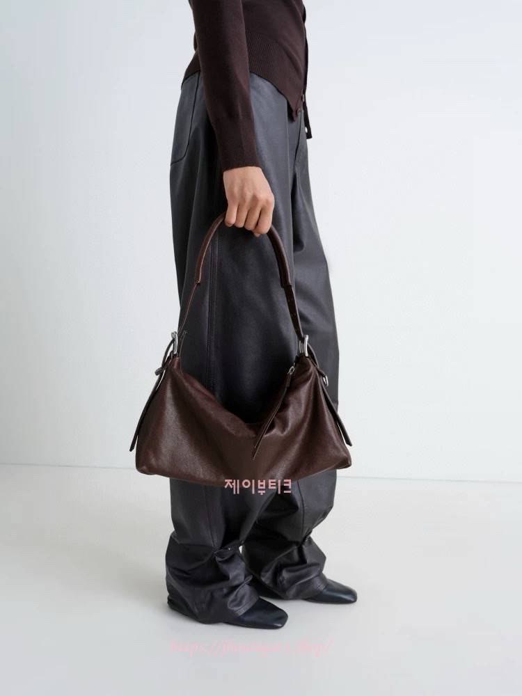 7080be0622722b9fe6ed437a7ca73b51_1765121039_7902.jpg 7080be0622722b9fe6ed437a7ca73b51_1765121039_7902.jpg