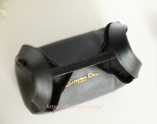 a7cbbcb22896af954572488483cac83d_1765136091_2099.jpg a7cbbcb22896af954572488483cac83d_1765136091_2099.jpg