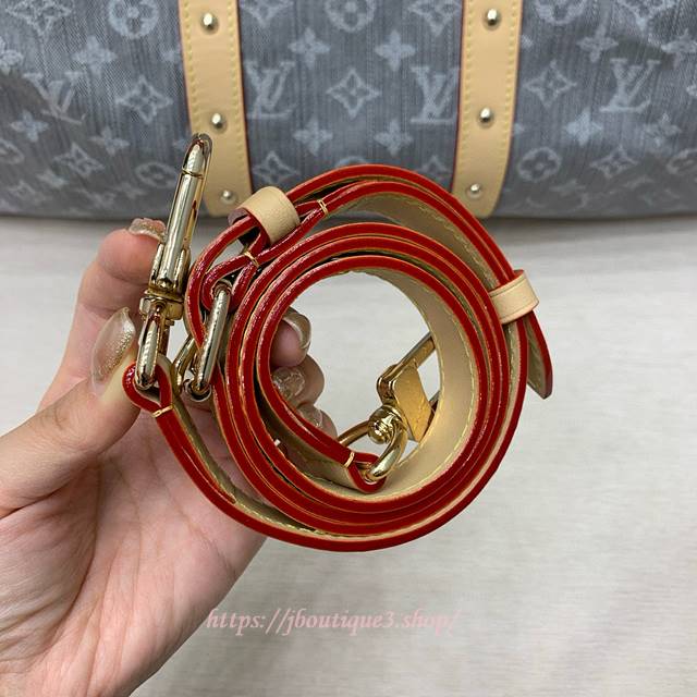 aefd17e4208e6cf04601bbd139d79bcd_1765136650_7556.jpg aefd17e4208e6cf04601bbd139d79bcd_1765136650_7556.jpg