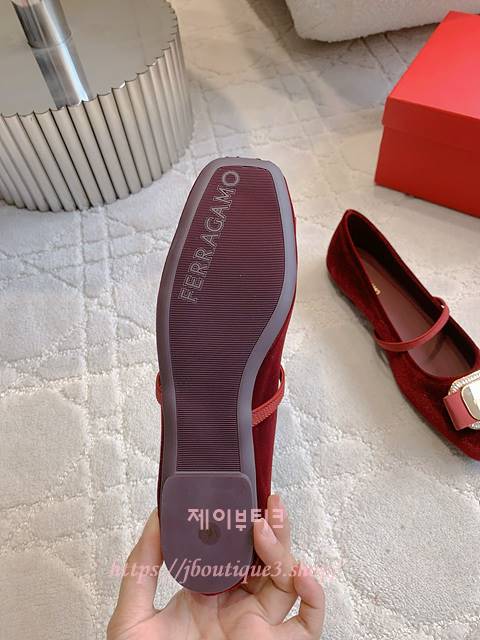 b980b7de7db1ce789085fc0194c98077_1765957733_7979.jpg b980b7de7db1ce789085fc0194c98077_1765957733_7979.jpg