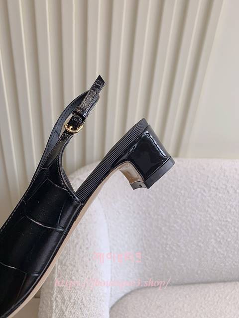 b980b7de7db1ce789085fc0194c98077_1765958918_6624.jpg b980b7de7db1ce789085fc0194c98077_1765958918_6624.jpg