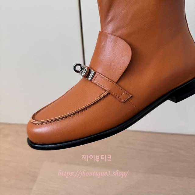 b980b7de7db1ce789085fc0194c98077_1765960229_0733.jpg b980b7de7db1ce789085fc0194c98077_1765960229_0733.jpg