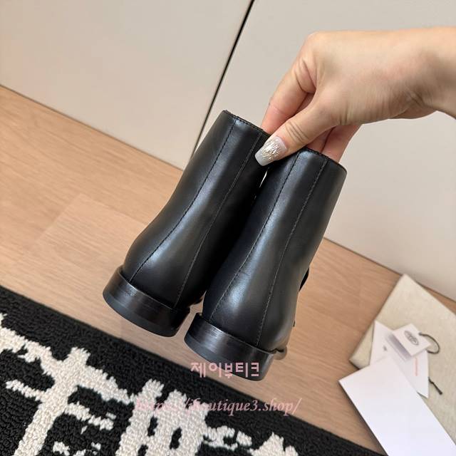 b980b7de7db1ce789085fc0194c98077_1765960246_2803.jpg b980b7de7db1ce789085fc0194c98077_1765960246_2803.jpg