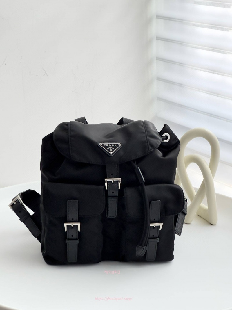 e922b78ffe5afc3ff8d1dfa63e5571bb_1765142601_0531.jpg e922b78ffe5afc3ff8d1dfa63e5571bb_1765142601_0531.jpg