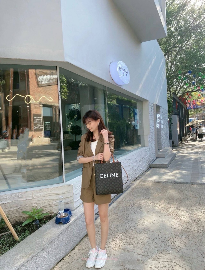 e922b78ffe5afc3ff8d1dfa63e5571bb_1765143303_5323.jpg e922b78ffe5afc3ff8d1dfa63e5571bb_1765143303_5323.jpg