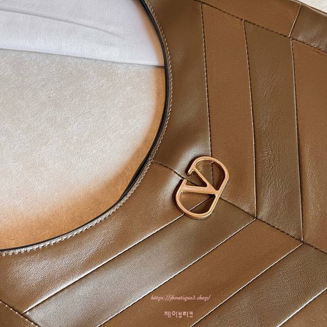 b8f3444c24bd66ad6a8a103fce6f9b31_1773340861_8951.jpg b8f3444c24bd66ad6a8a103fce6f9b31_1773340861_8951.jpg