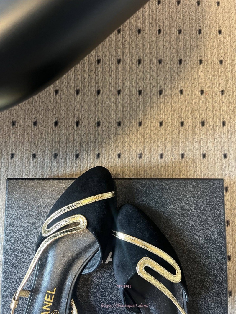 b74421719fbd24e44cdd95afd6ad2a52_1781814514_0299.jpg