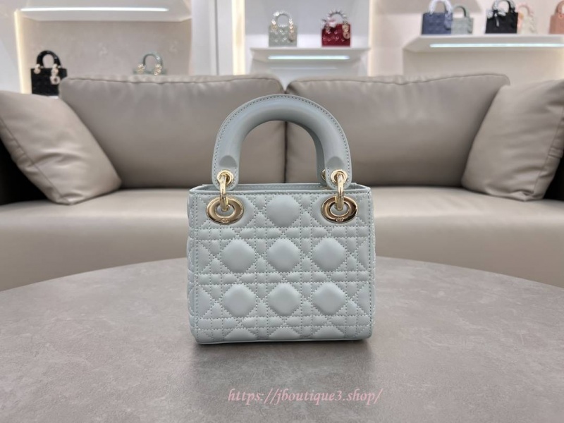 de0b8f50bc8cf9665cae135d5ac6daf5_1787341358_061.jpg