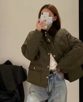 버버리 누빔 자켓