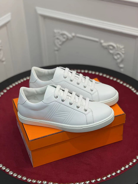 아반타지 스니커즈