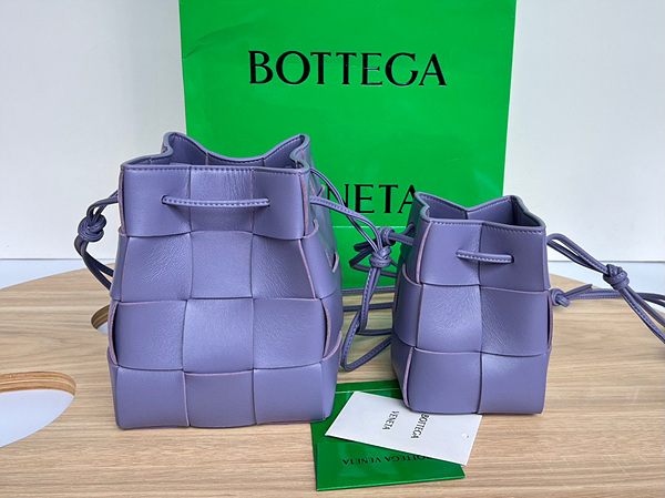 보테가베네타 카세트 버킷백