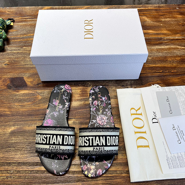 디올 신상 디웨이 슬리퍼