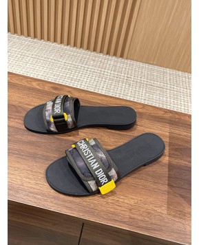 디올 에볼루션 샌들