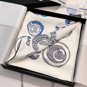 샤넬 실크 스카프
