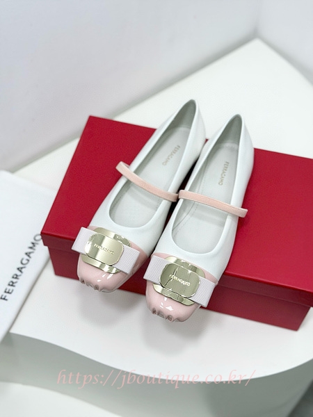 페라가모 메리제인 발레 플랫