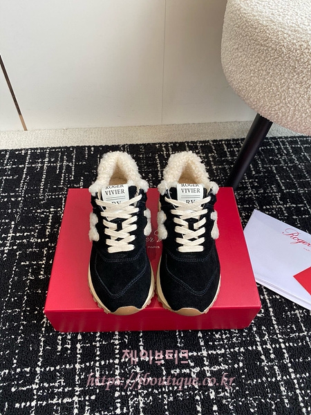 로저비비에 X 뉴발란스 스니커즈