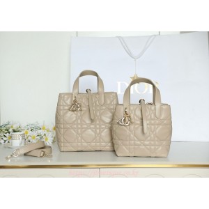 디올 Toujours 뚜주흐 버티컬 토트백 (스몰,미디엄)