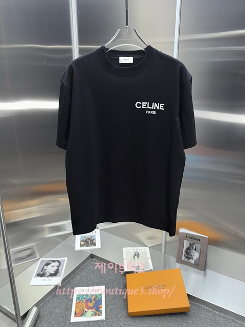 셀린느 반팔 티셔츠